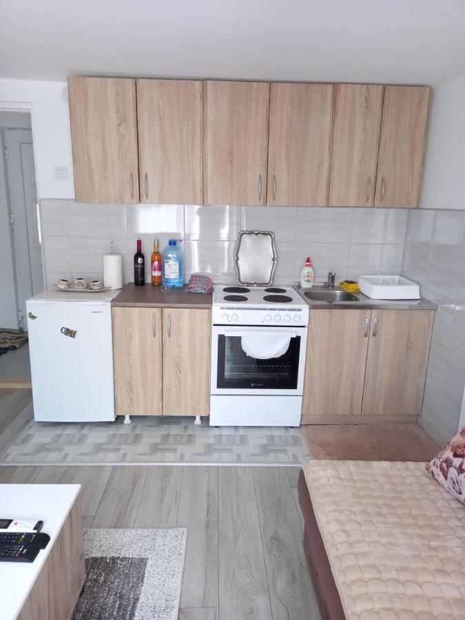 Appartamento Mala Kuca Foca Esterno foto
